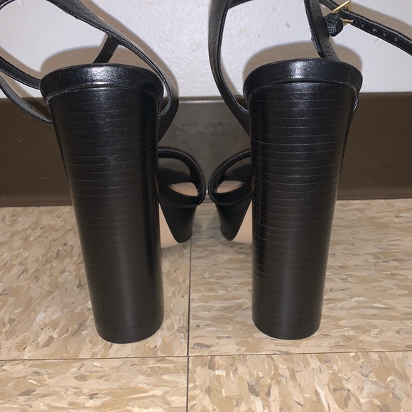 Also heels - Picture 3 of 5